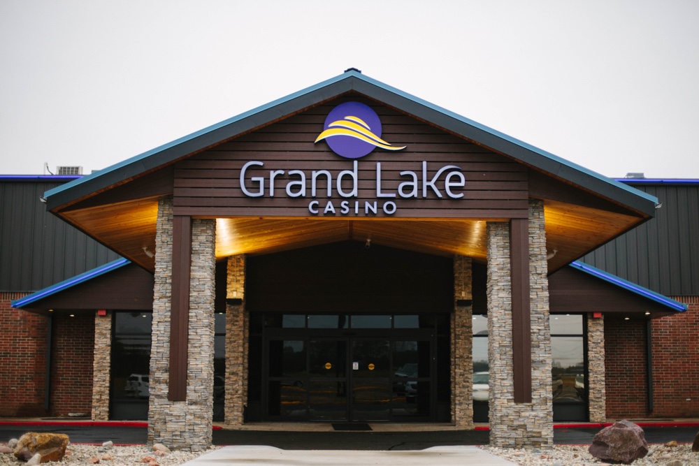 image of Grand Lake Casino entrance